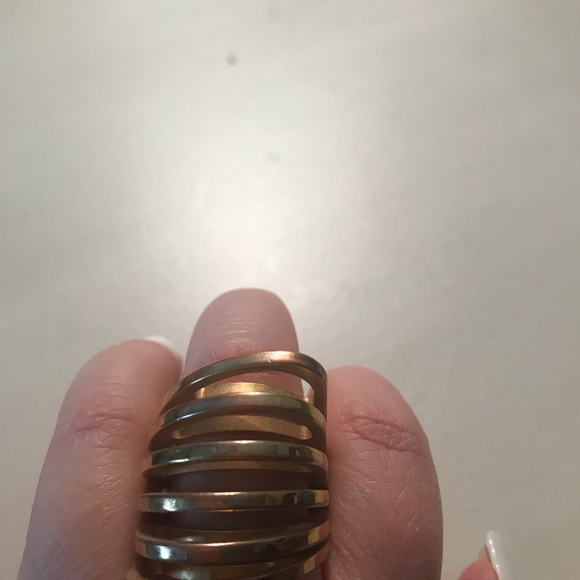 Ring - Picture 4 of 9